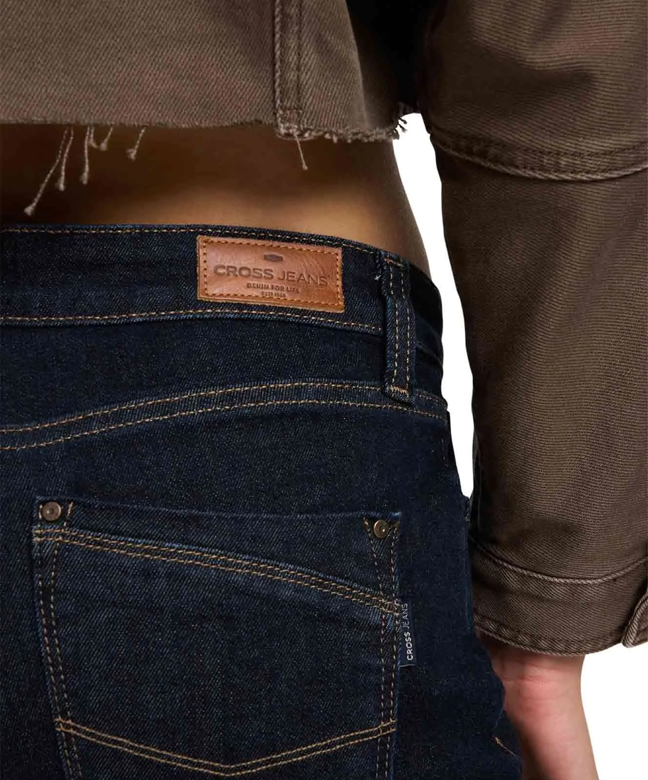 Damen Jeans Lauren von Cross in Dark Blue