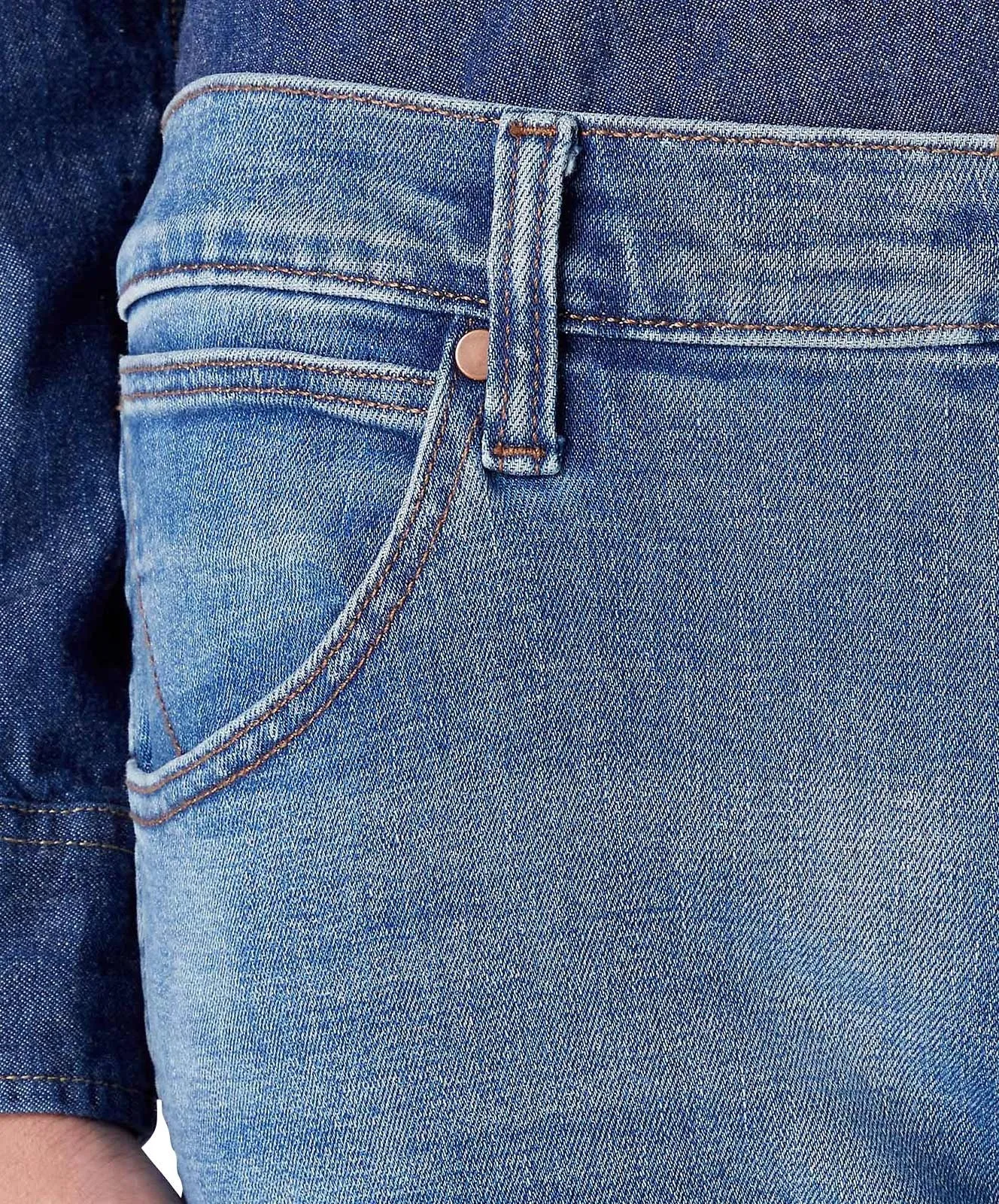 Herren Jeans Larston von Wrangler in Blue Fever