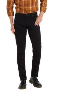 Wrangler Larston Slim Tapered Jeans in Schwarz
