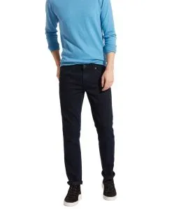 Wrangler Greensboro Jeans mit geradem Bein in Schwarzblau