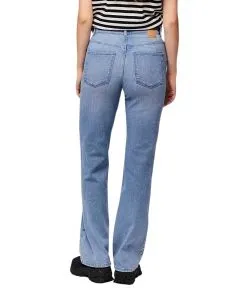 Pieces Peggy Flared Jeans mit weitem Bein in Hellblau