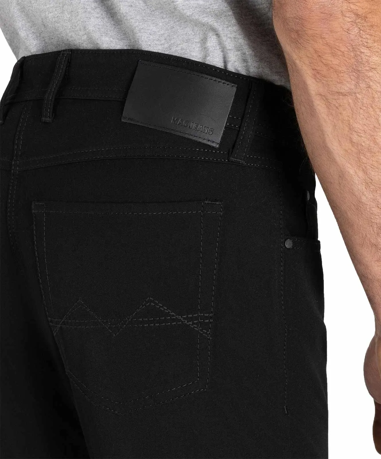 Herren Hose Arne von MAC in Power Black
