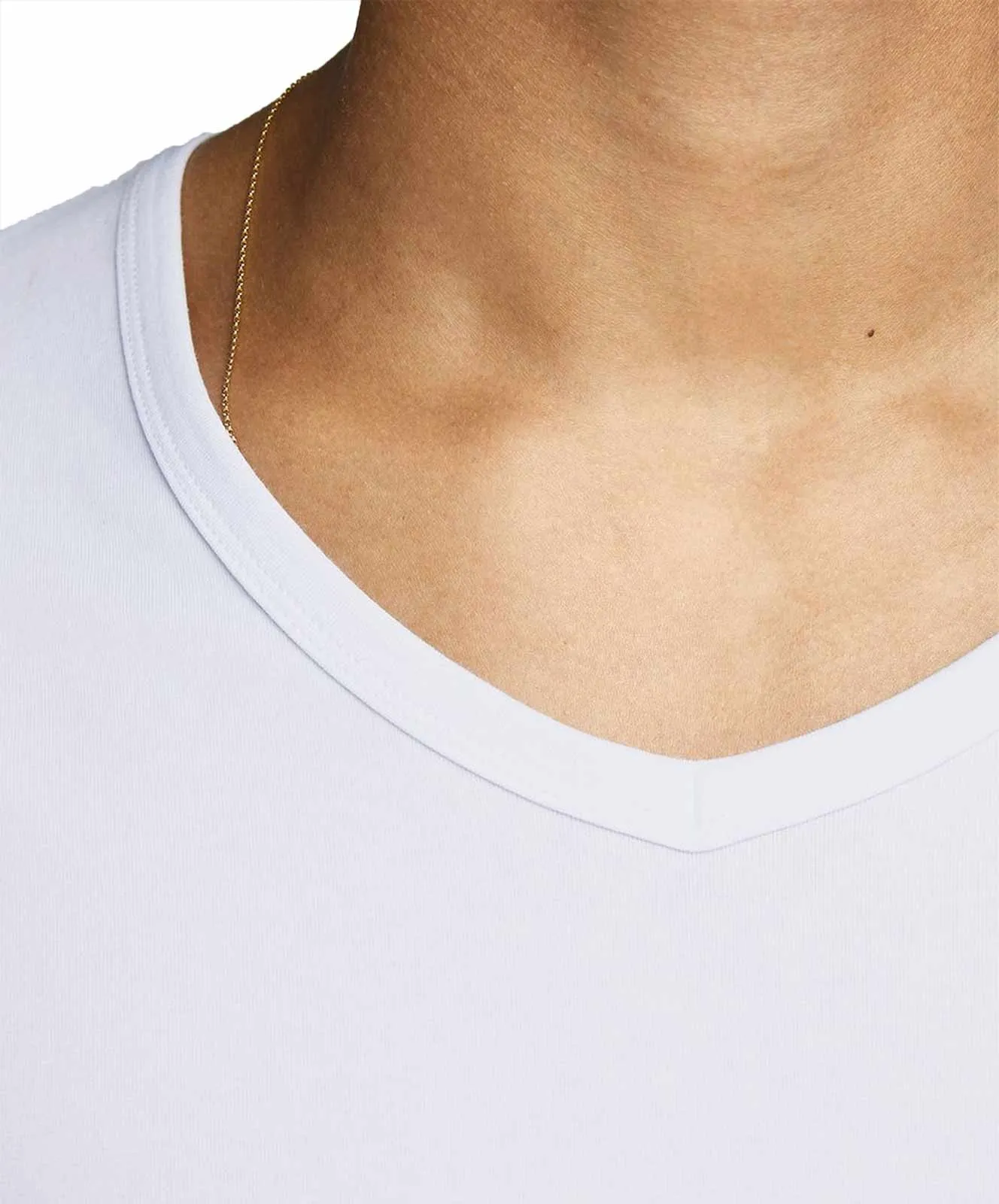 Herren Shirt Basic V-Neck von Jack & Jones in Opt White