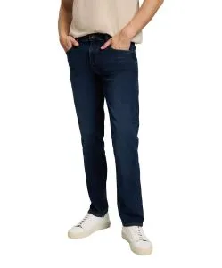 CROSS Jeans Damien in dunkler Waschung mit Slim Fit