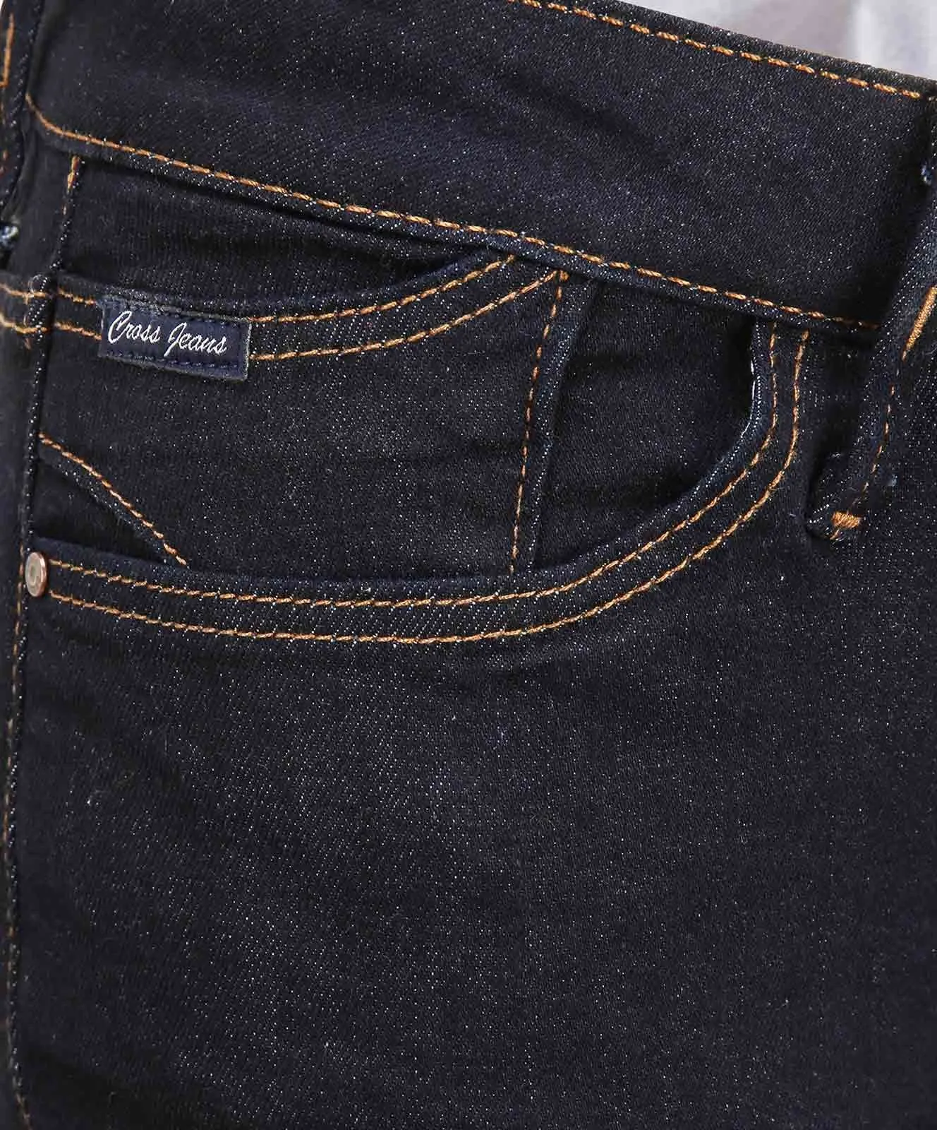 Damen Jeans Rose von Cross in Rinsed