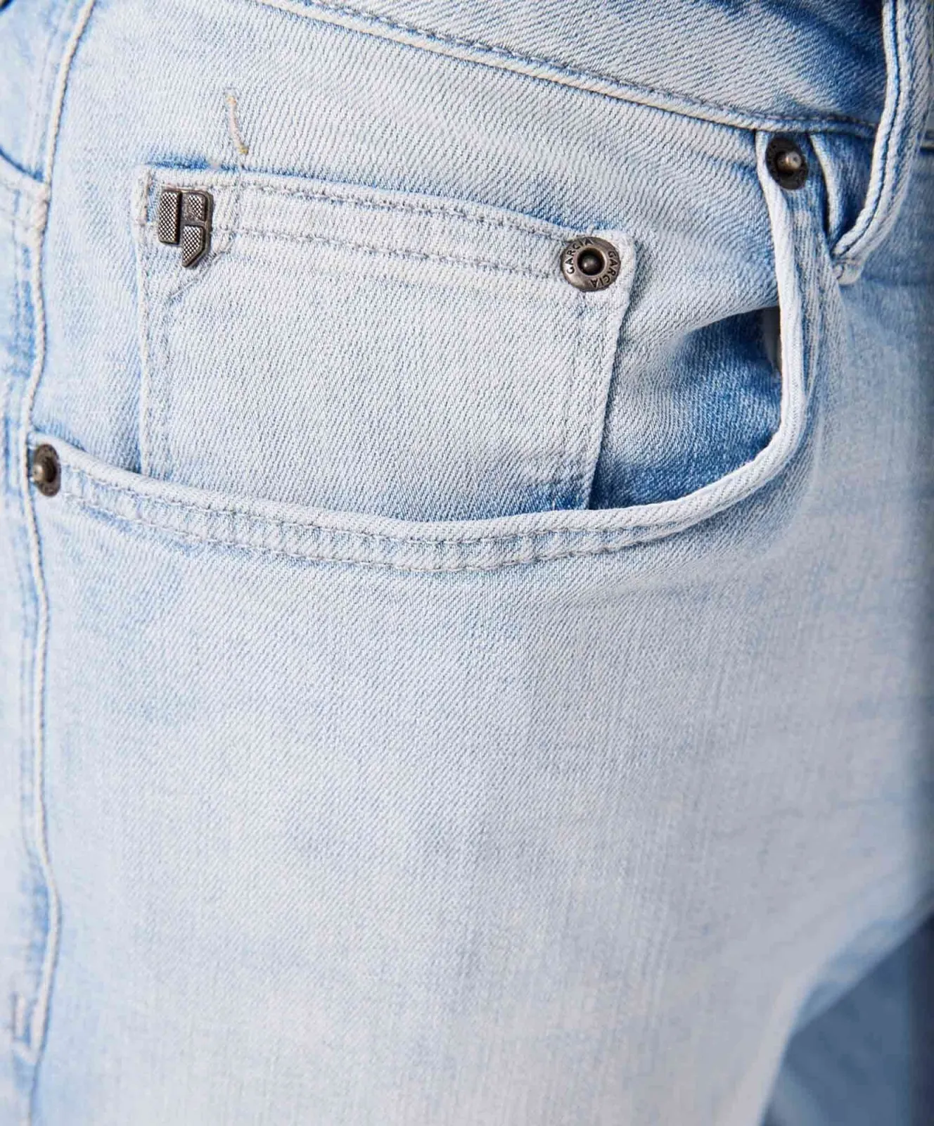 Herren Jeans Russo 611 von Garcia in Light Used