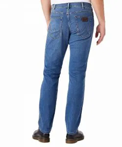 Wrangler Jeans Greensboro in hellblauem Bright Stroke