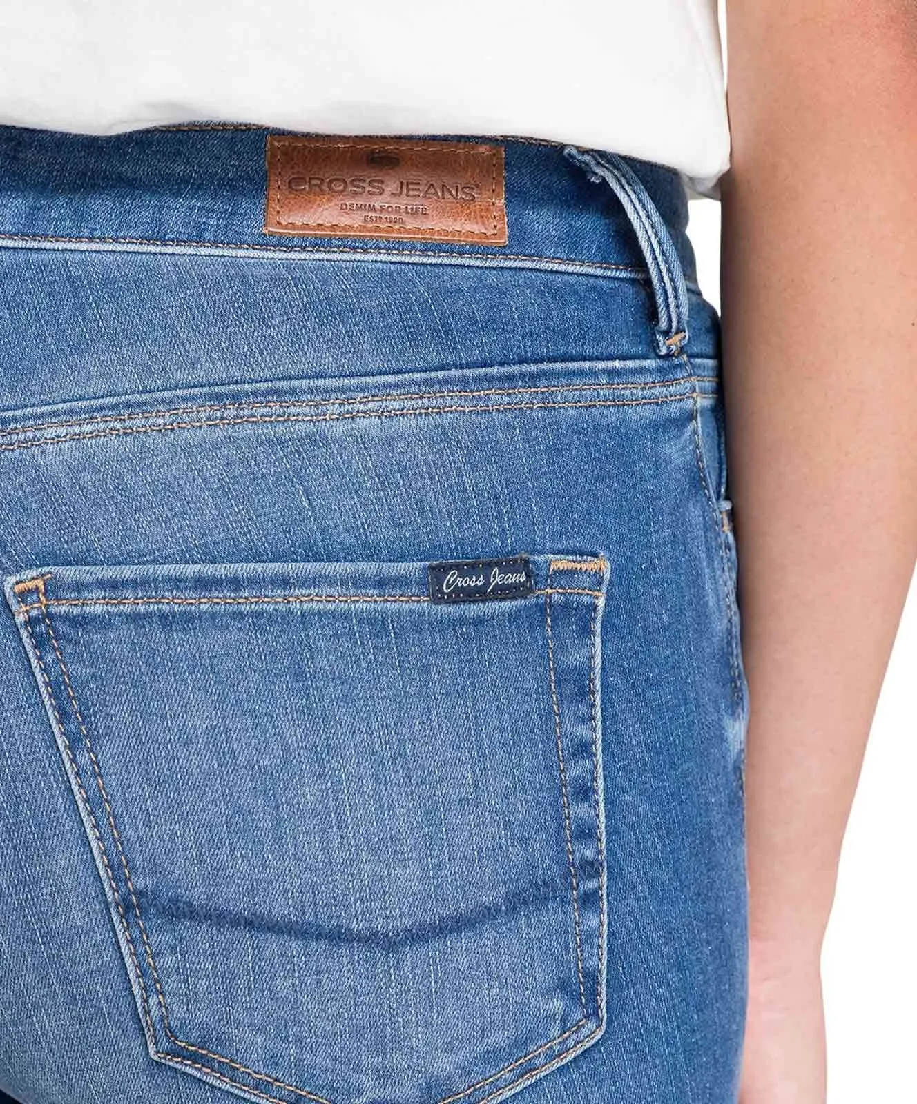 Damen Jeans Giselle von Cross in Dark Mid Blue