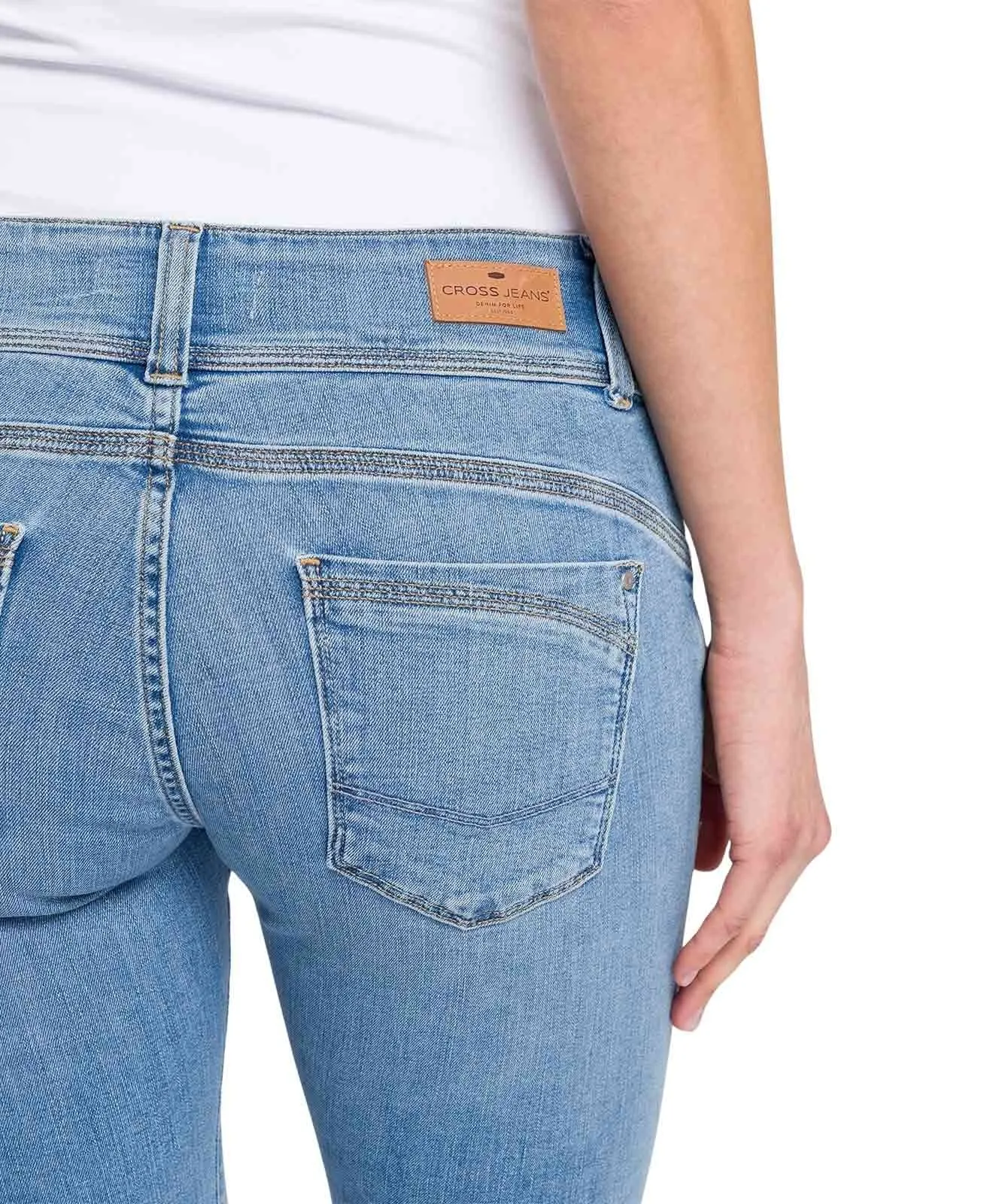 Damen Jeans Loie von Cross in Mid Blue Used