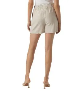 Vero Moda Shorts Jesmilo mit elastischem Bund in Beige