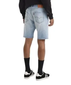 Levis 501 Shorts aus Stretch-Denim in Hellblau