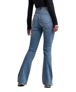 Pieces Peggy Jeans mit weitem Bein in hellem Used Look