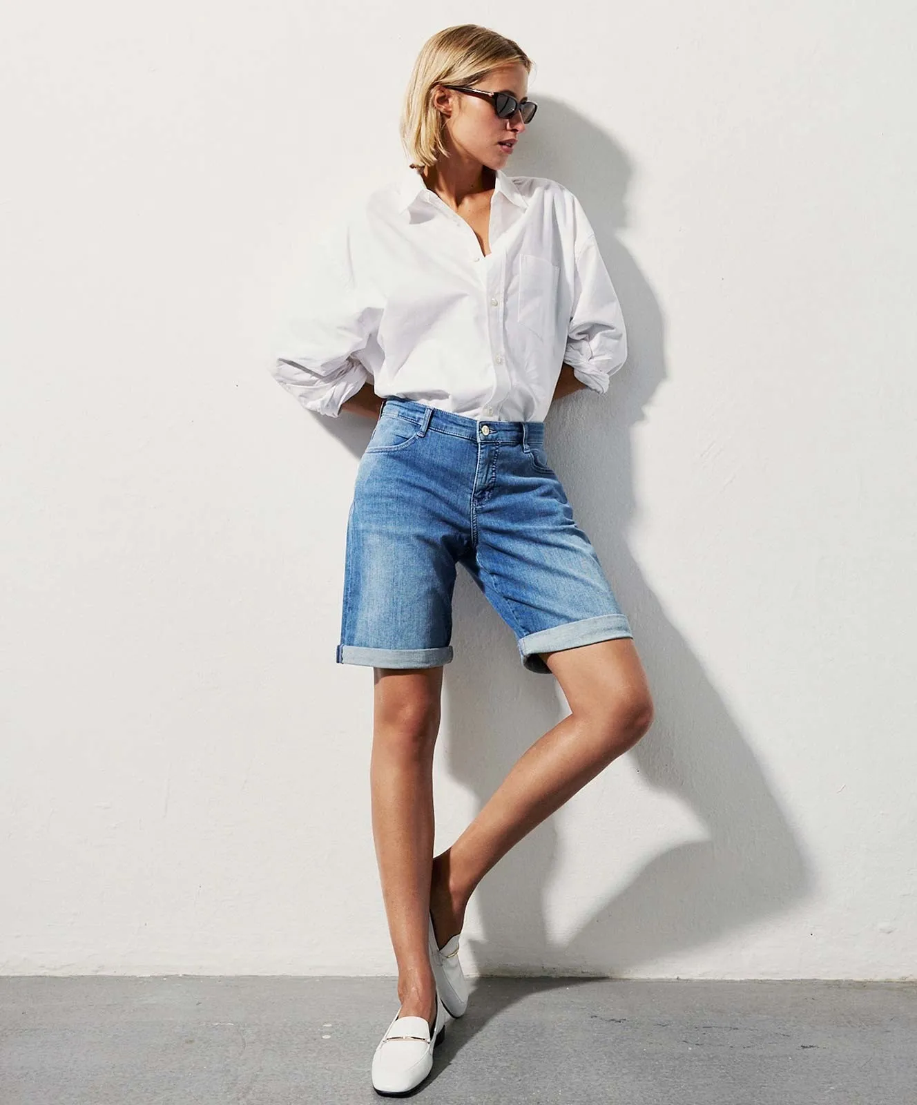 Damen Jeans Shorty von MAC in Commercial Summer Blue Wash