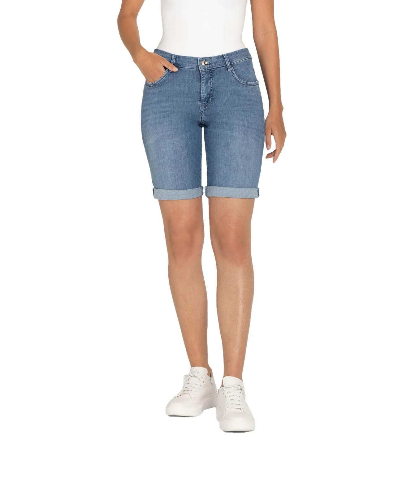 Damen Jeans Shorty von MAC in Commercial Summer Blue Wash