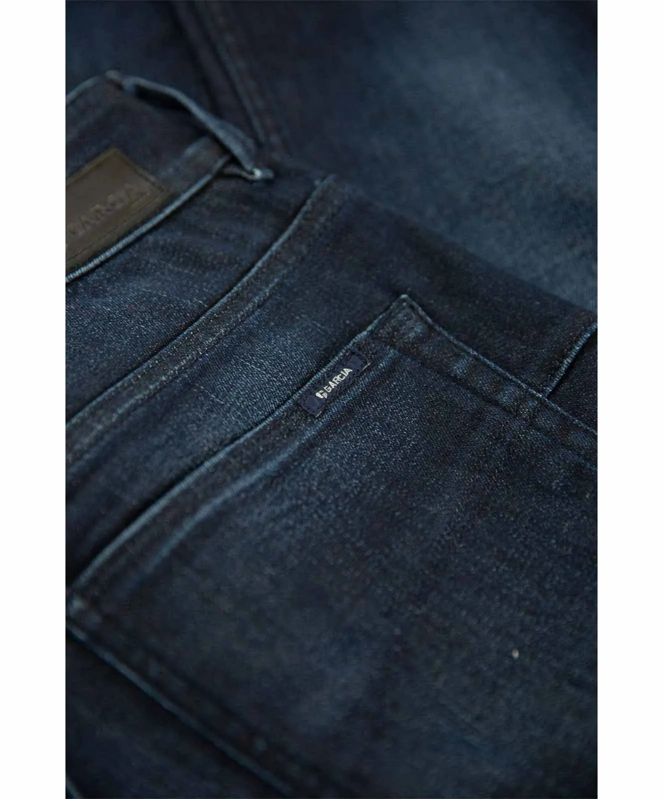 Damen Jeans Caro von Garcia in Dark Used