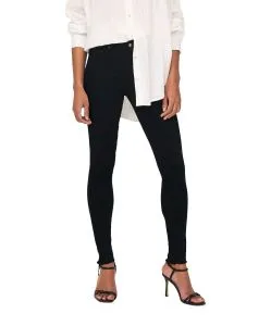 Only Blush Jeans Skinny Fit in Schwarz mit offenem Saum