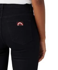 Wrangler Flare Jeans mit High Waist in Schwarz