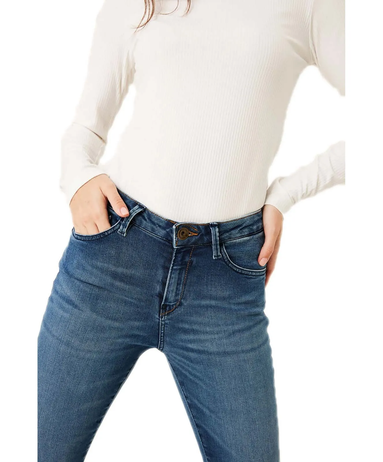 Damen Jeans Celia 245 von Garcia in Dark Used