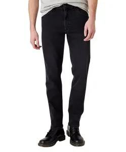 Wrangler Jeans Straight Fit Greensboro aus Black Denim