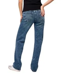 Pieces Kelly Jeans Straight Fit in mittelblauer Waschung