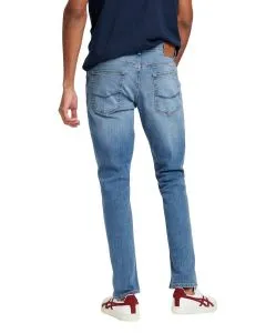 Cross Jeans Dylan mit Regular Fit in hellblauer Waschung