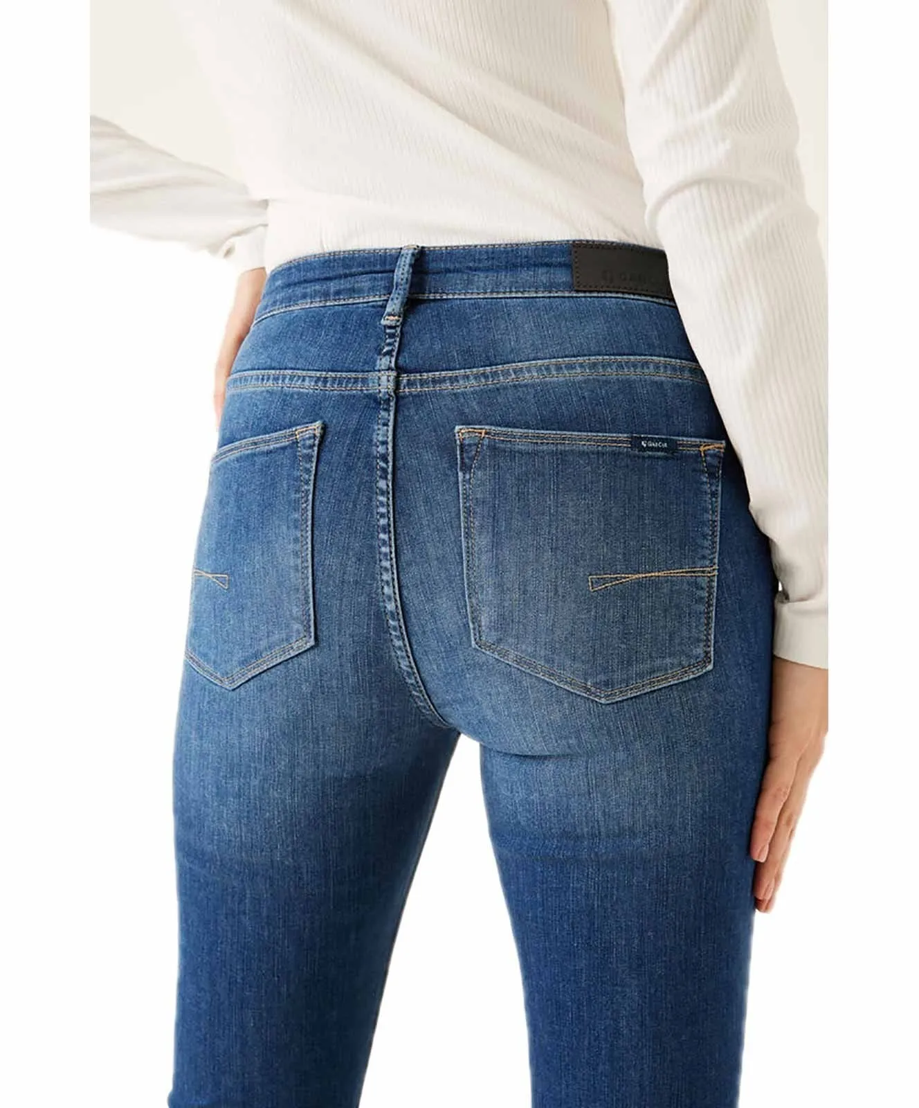 Damen Jeans Celia von Garcia in Medium Used