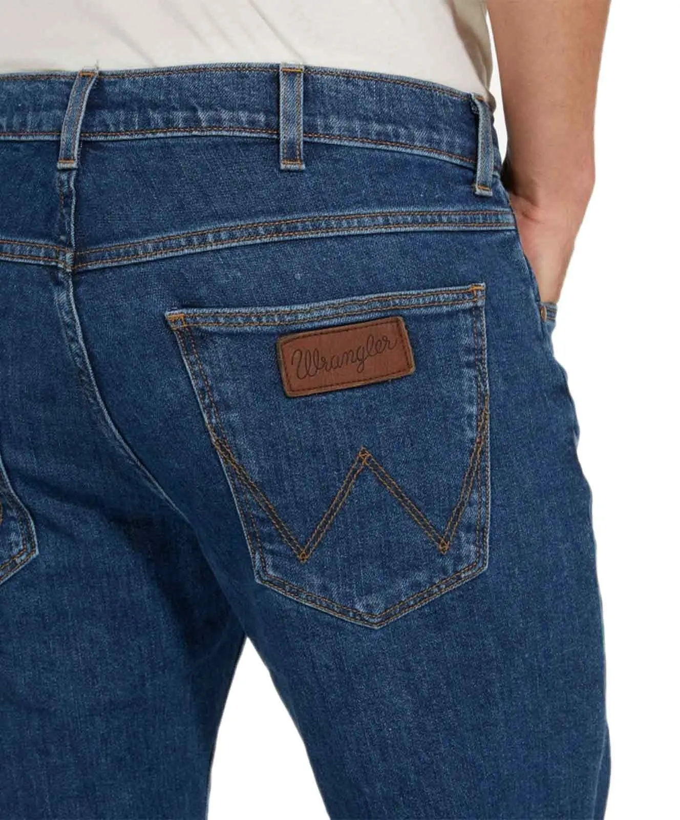 Herren Jeans Greensboro von Wrangler in Darkstone