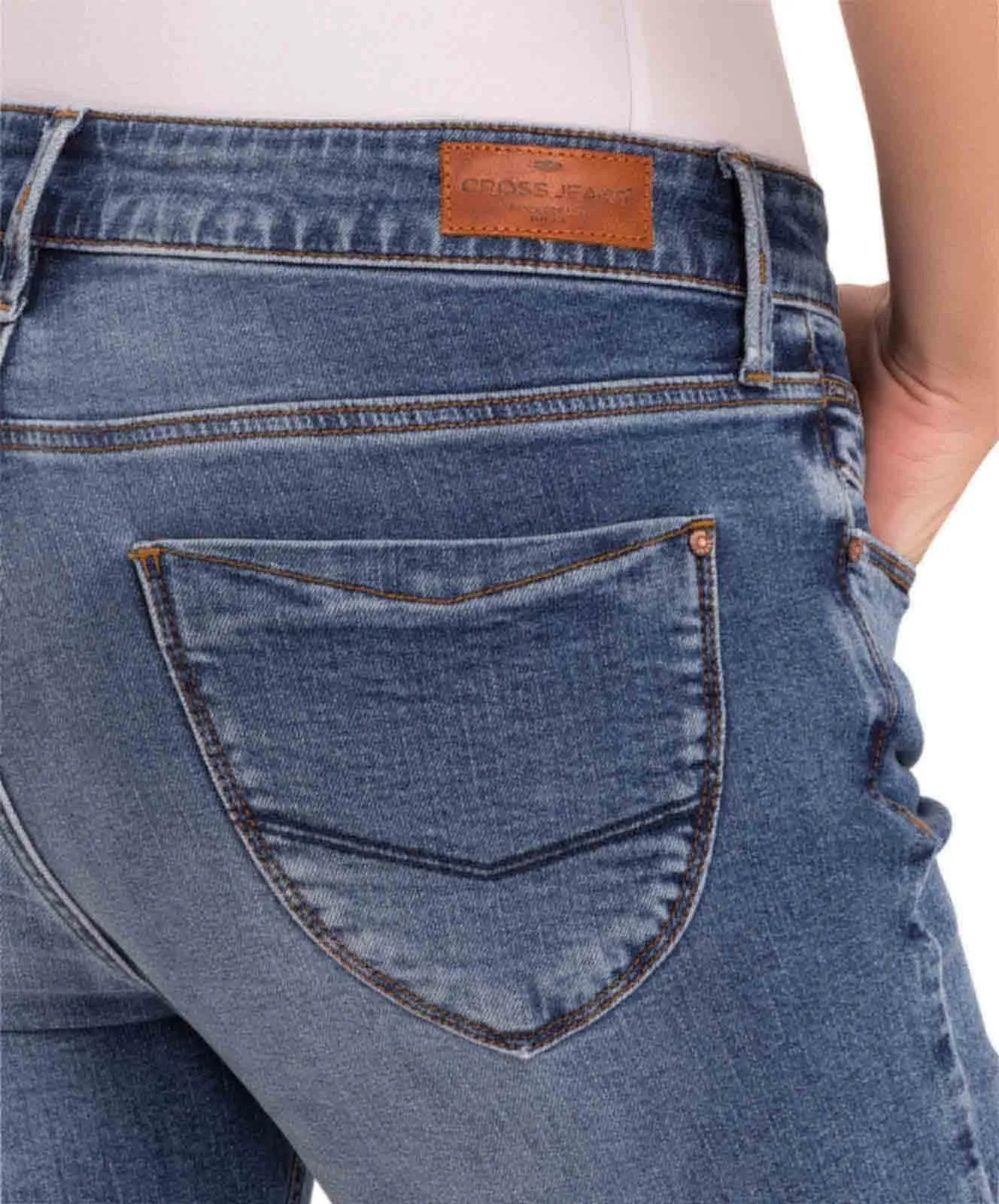 Damen Jeans Rose von Cross in Mid Blue Used