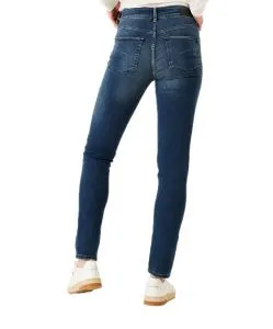 Garcia Shapejeans mit Curved Slim Fit in Medium Used