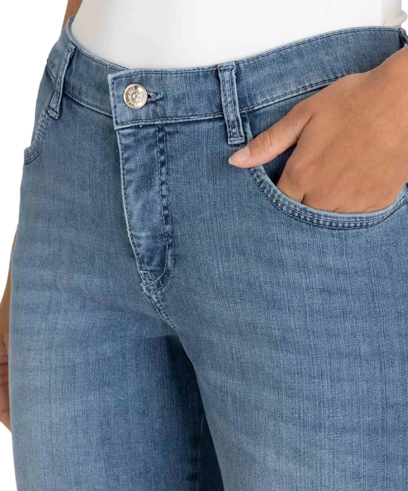 Damen Jeans Shorty von MAC in Commercial Summer Blue Wash