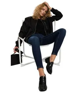 Cross Jeans Judy im Skinny Fit in Dunkelblau