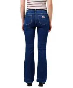 Wrangler Flare Jeans mit High Waist in Dunkelblau