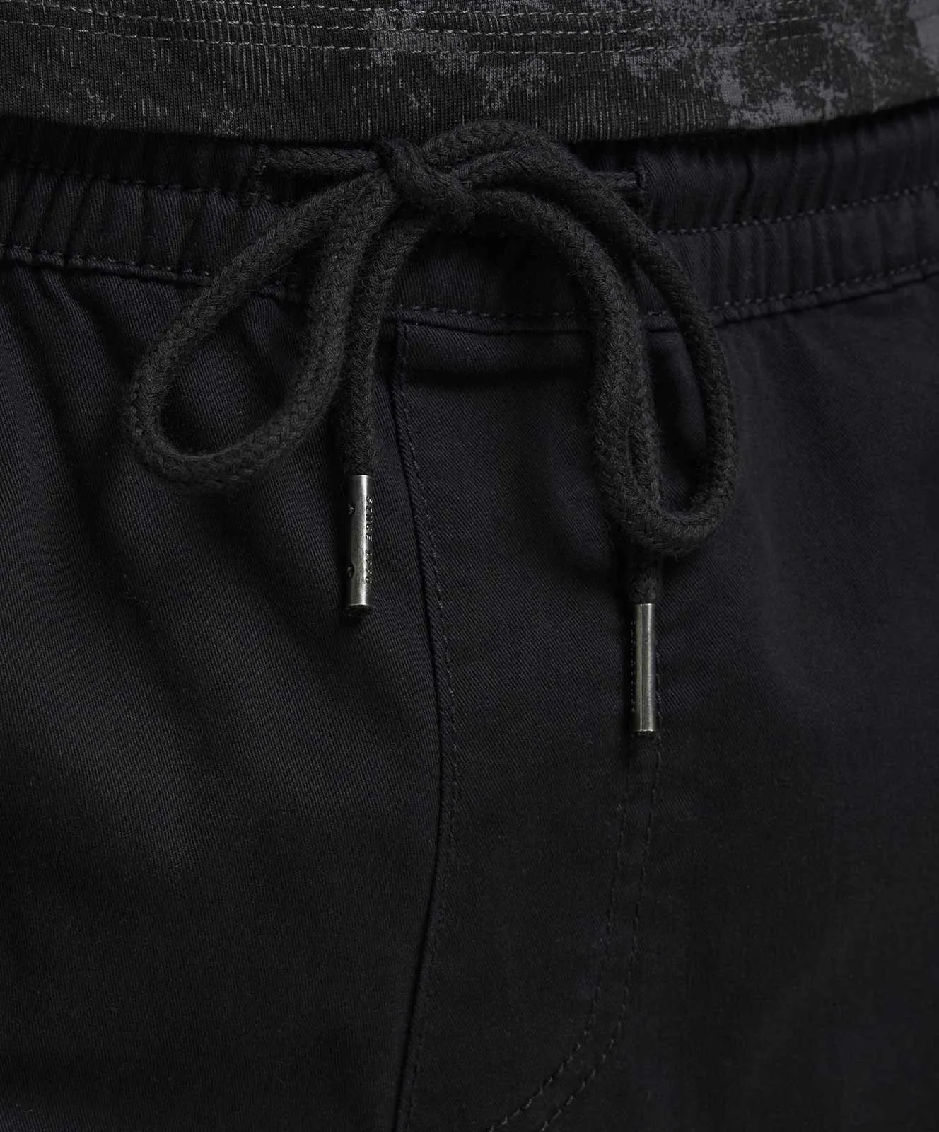Herren Hose Gordon von Jack & Jones in Black