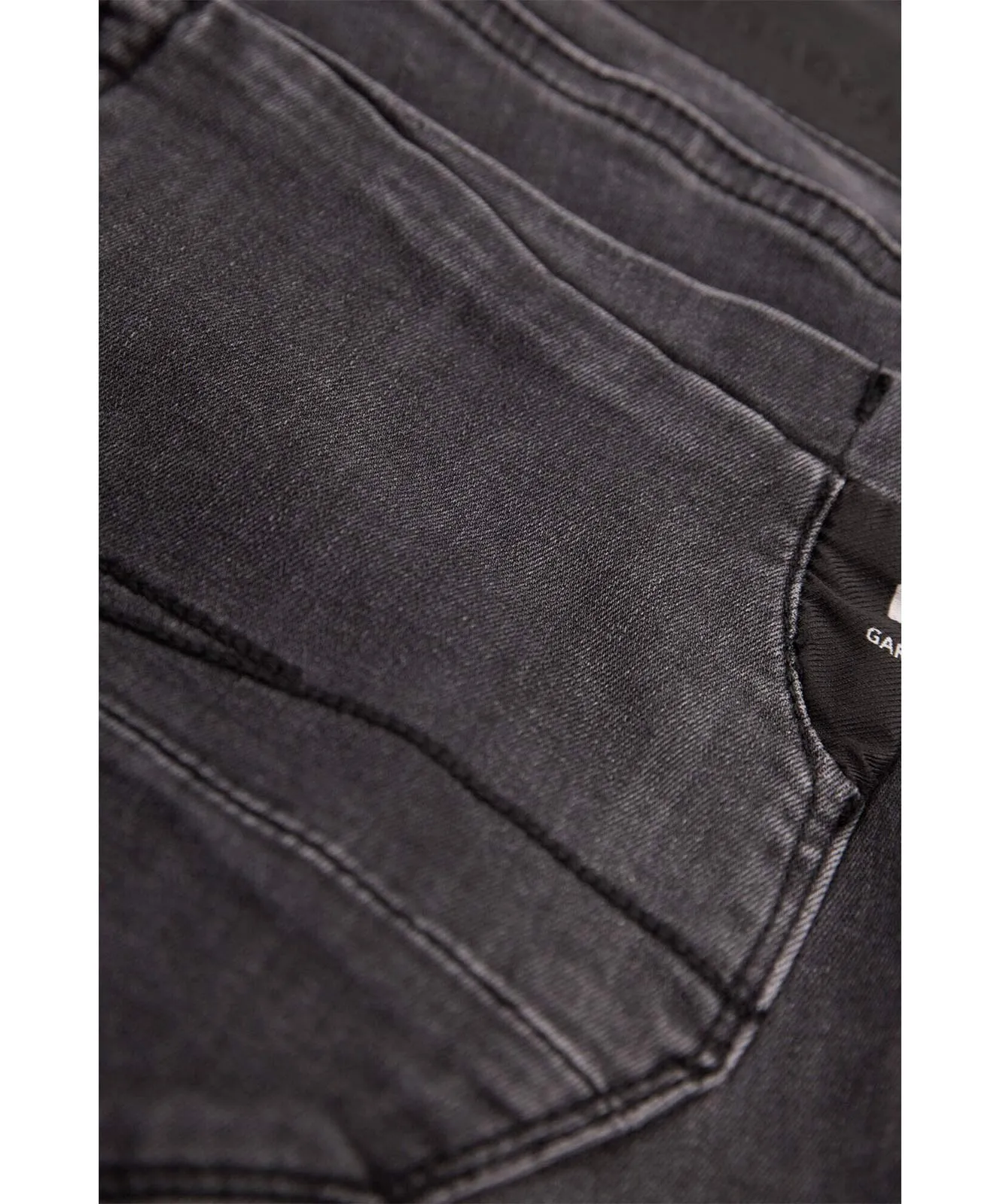 Herren Jeans Rocko 690 von Garcia in Dark Used Grey