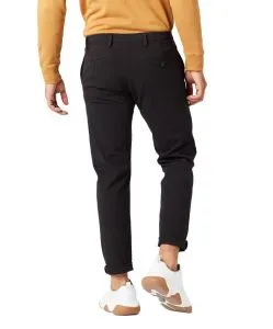 Dockers Chino Hose Alpha mit Tapered fit in schwarz