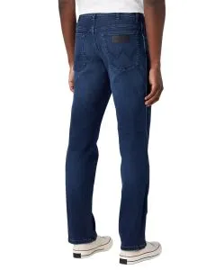 Wrangler Texas Stretch Jeans in dunkelblauem High-Stretch