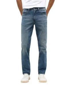 Mustang Tramper Straight Fit Jeans in mittelblauen Used Look 