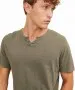 Herren Shirt Split Neck Tee von Jack & Jones in Dusky Green