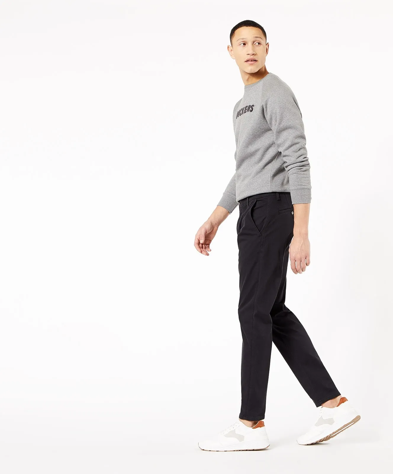 Herren Hose Alpha Chino von Dockers in Black
