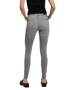 CROSS Jeans Alan in grauer Waschung mit engem Schnitt